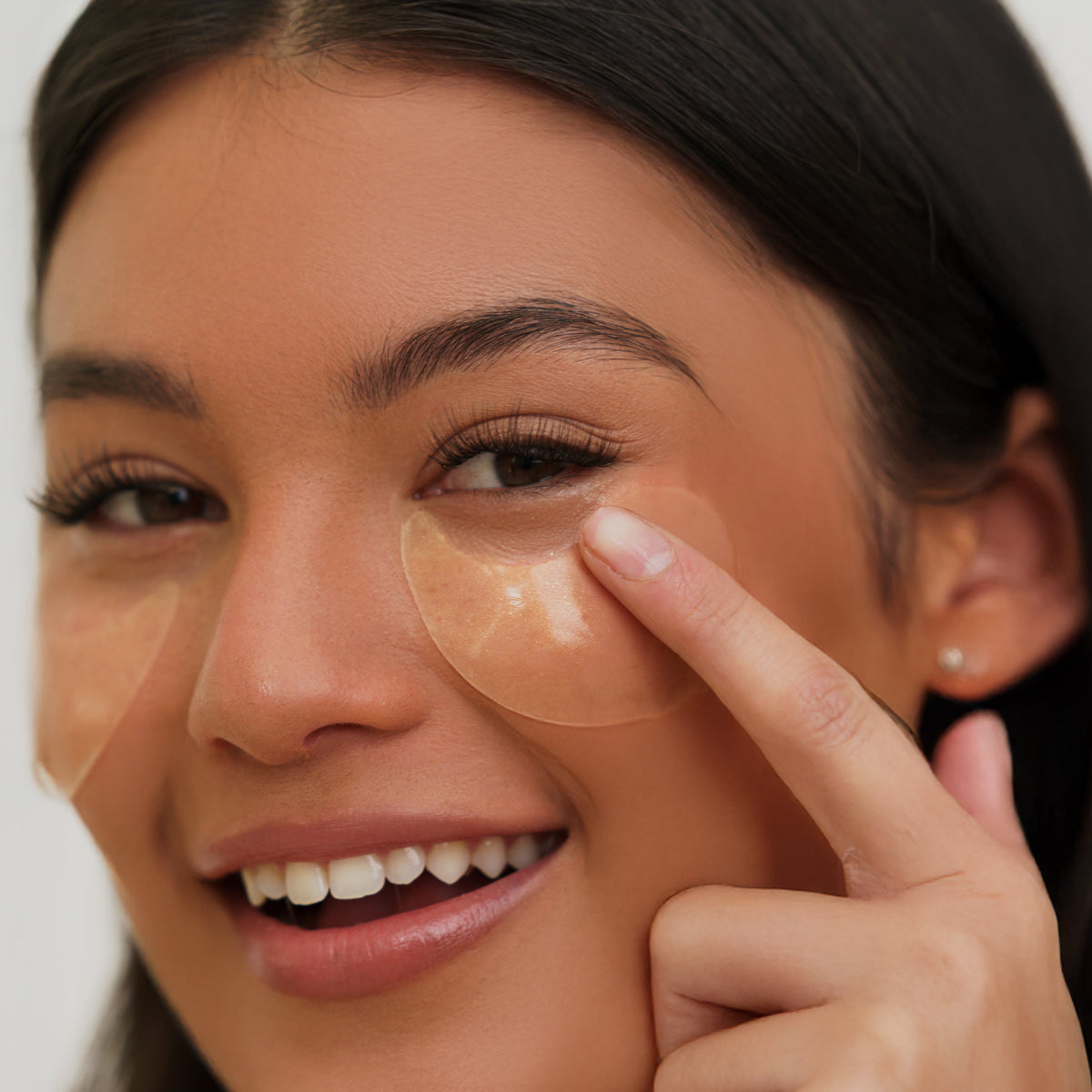 Hydrating under eye gel patches for tired eyes – product image 3